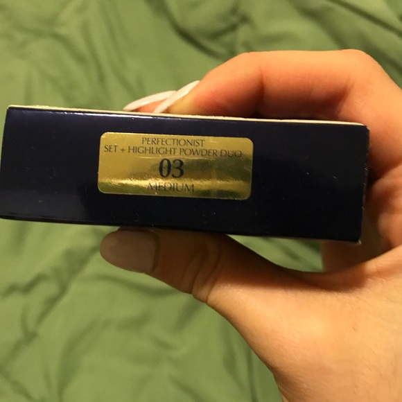 NWOT Estée Lauder Perfectionist Duo Set - Picture 5 of 5
